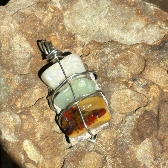 Necklace Pendant, Handmade assemblage Wire Wrapped real Stones Resin Set 4300 G - Picture 6 of 10